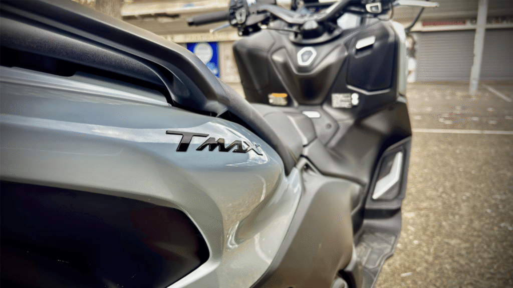 T-MAX 560